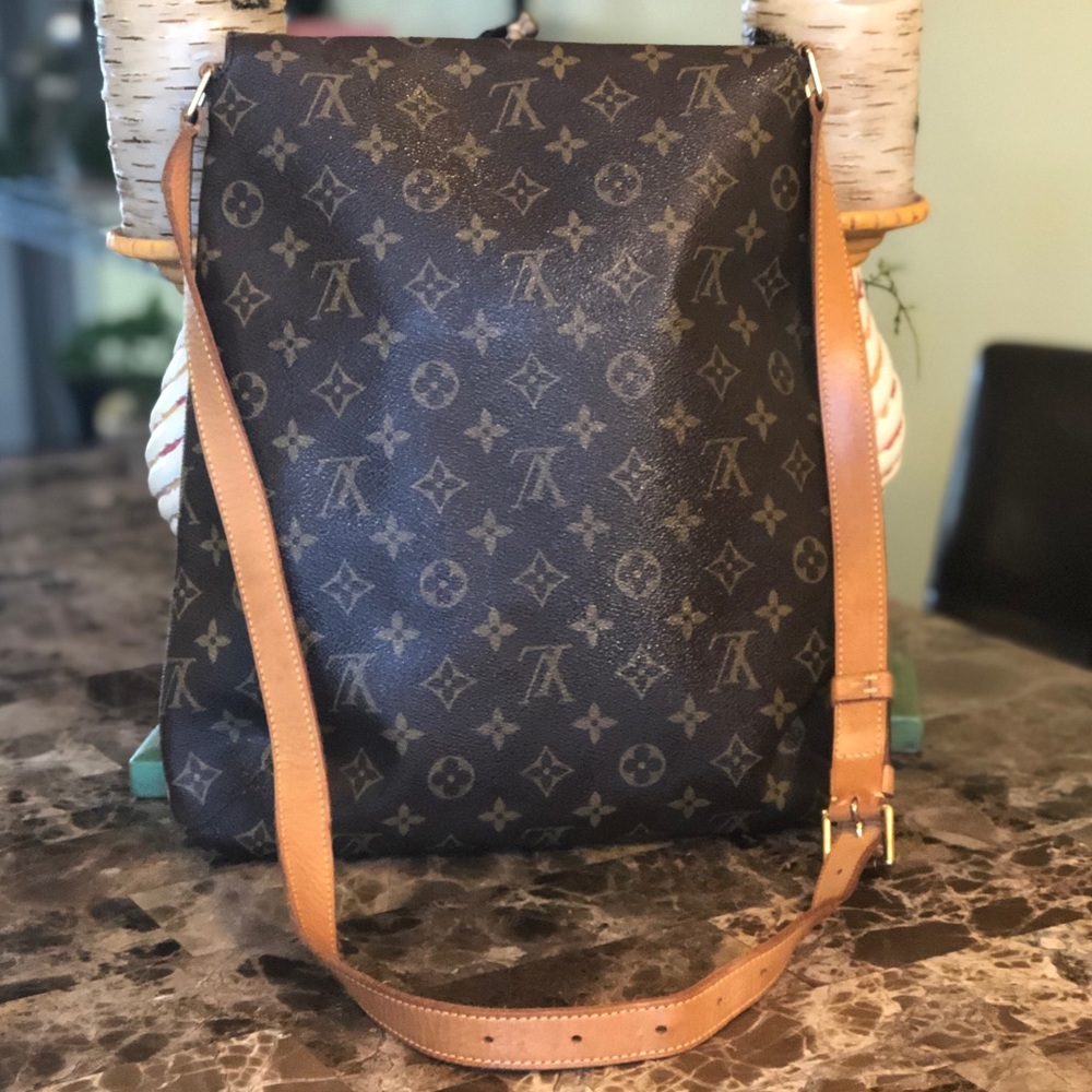 AUTH Louis Vuitton Musette 🌺GORGEOUS CONDITION🌺 - Picture 3 of 8